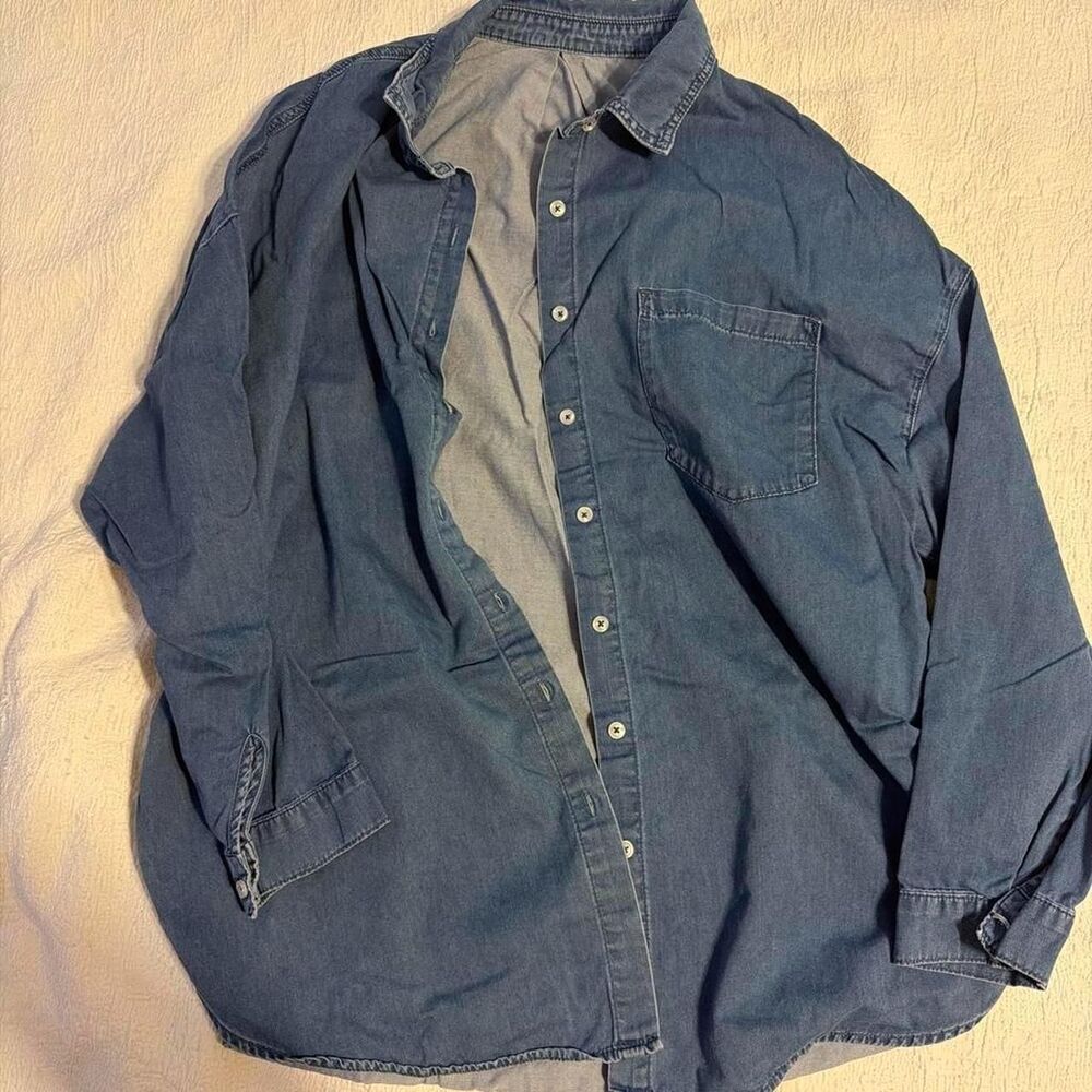 Unbranded Women's Blue and Navy Shirt